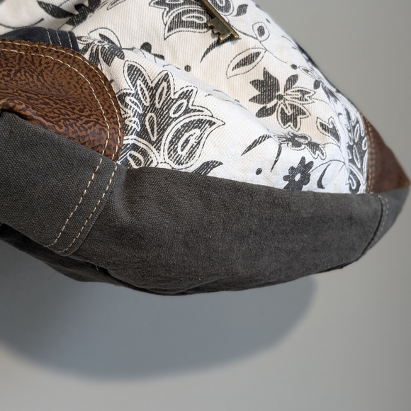 Myra Bag Canvas Floral Print Paisley Key Fob Large Tote Bag - Picture 7 of 16